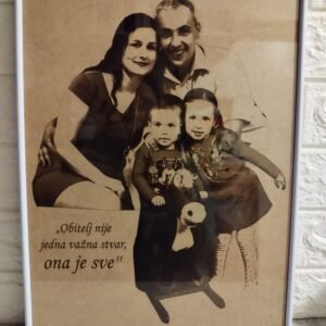Okvir sa graviranom slikom