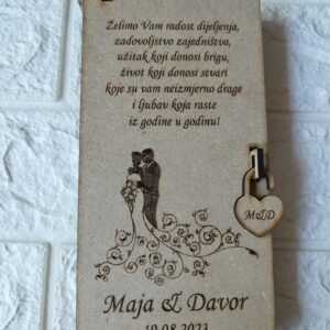 Personalizirana drvena kuverta za mladence